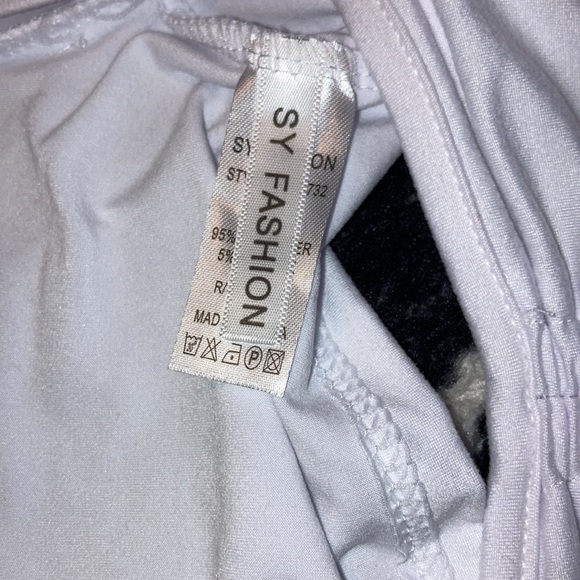 White Sy Fashion Set - Picture 3 of 9